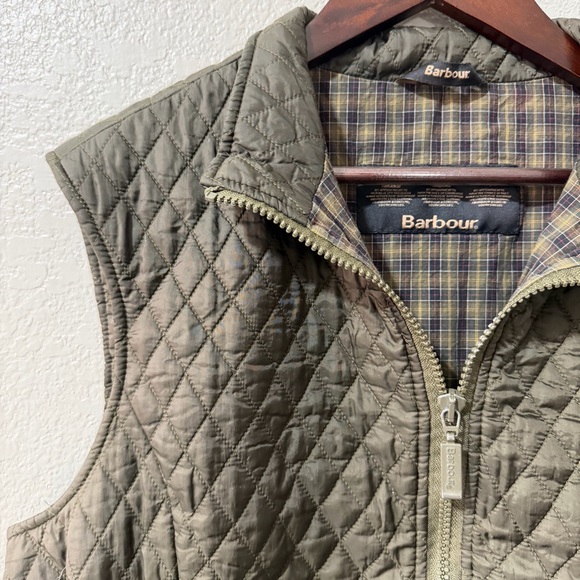 Barbour Quilted Khaki gilet - Picture 5 of 9